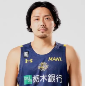 https://img.jingtongsl.com/img/basketball/player/c83b1a623761085bb78364195f86ab5e.png